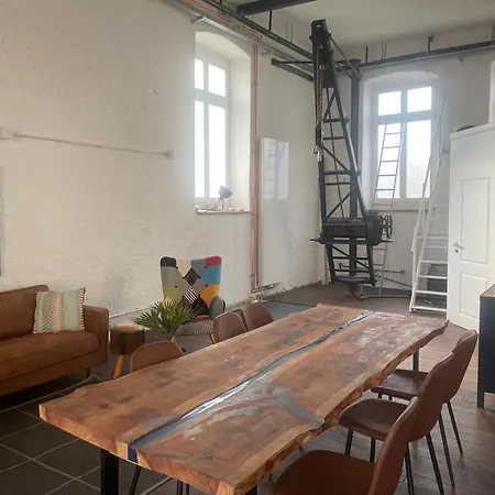דירה Industrial Loft In Vineyard